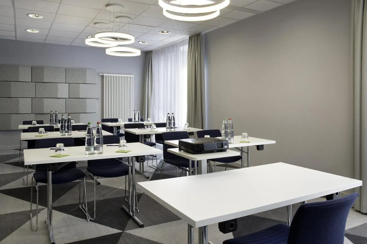 Holiday Inn Express Stuttgart Airport, An Ihg Hotel Leinfelden-Echterdingen