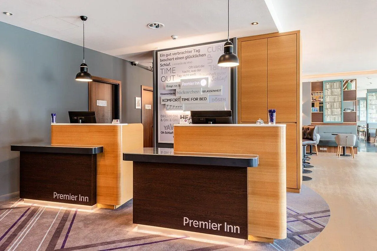 Holiday Inn Express Stuttgart Airport, An Ihg Hotel Leinfelden-Echterdingen