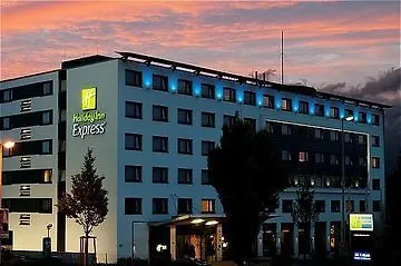 Holiday Inn Express Stuttgart Airport, An Ihg Hotel Leinfelden-Echterdingen