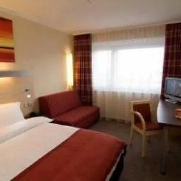 Holiday Inn Express Stuttgart Airport, An Ihg Hotel Leinfelden-Echterdingen