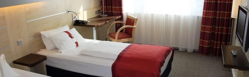 Holiday Inn Express Stuttgart Airport, An Ihg Hotel Leinfelden-Echterdingen