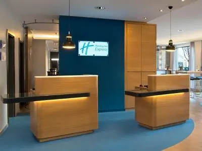 Holiday Inn Express Stuttgart Airport, An Ihg Hotel Leinfelden-Echterdingen