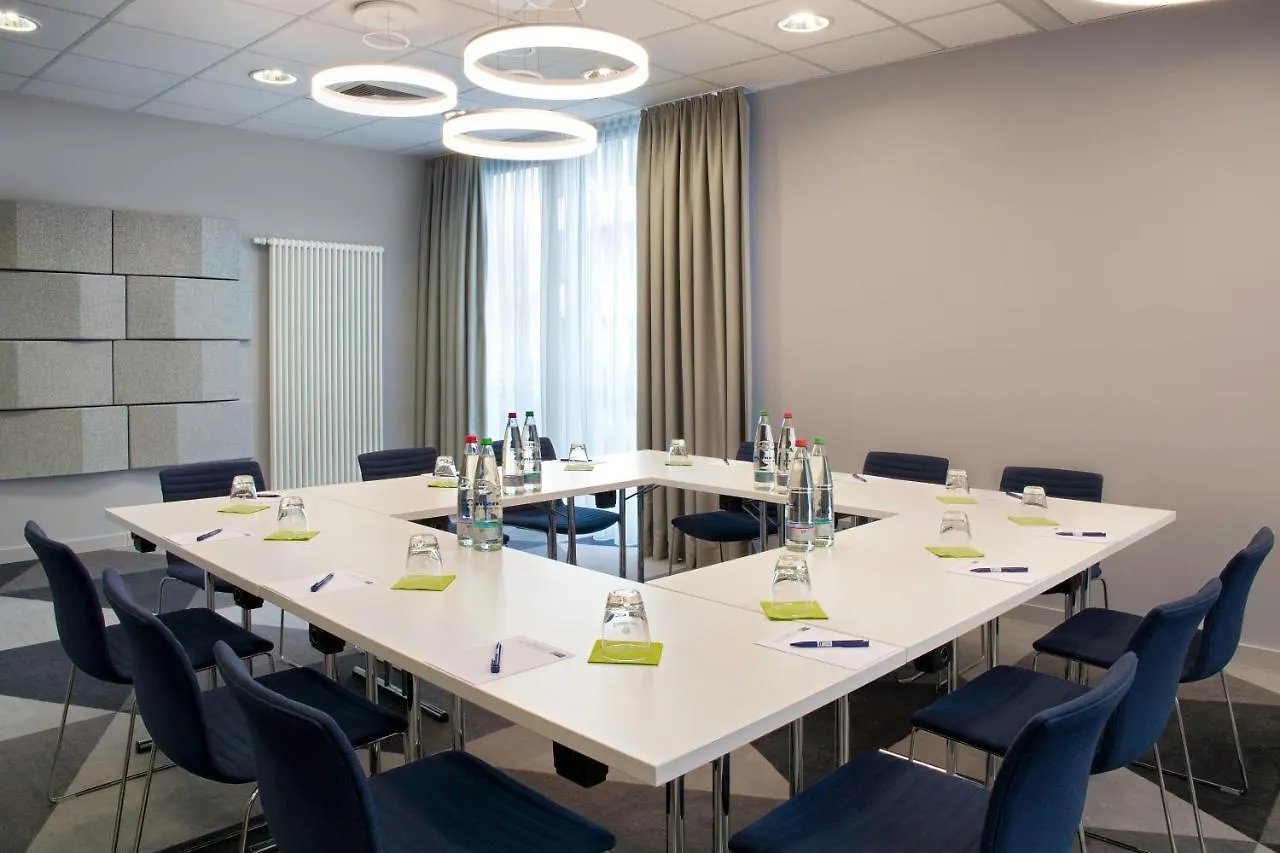 Holiday Inn Express Stuttgart Airport, An Ihg Hotel Leinfelden-Echterdingen